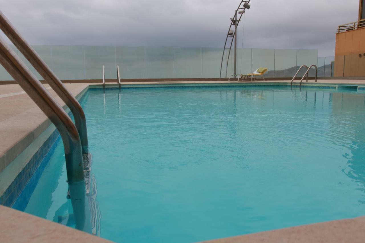 Piso Con Piscina Y Garaje En La Playa De Las Canteras Λας Πάλμας ντε Γκραν Κανάρια Εξωτερικό φωτογραφία
